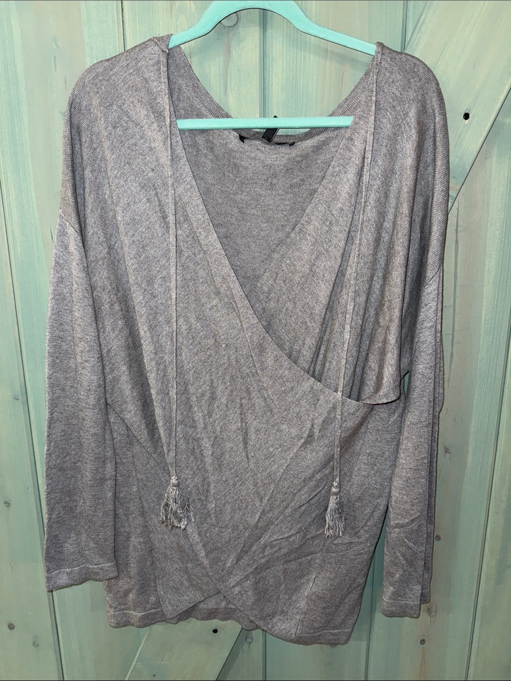White House Black Market sweater size L grey EUC